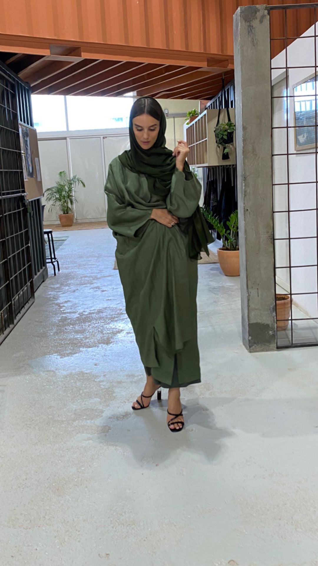 Oversized Olive Abaya