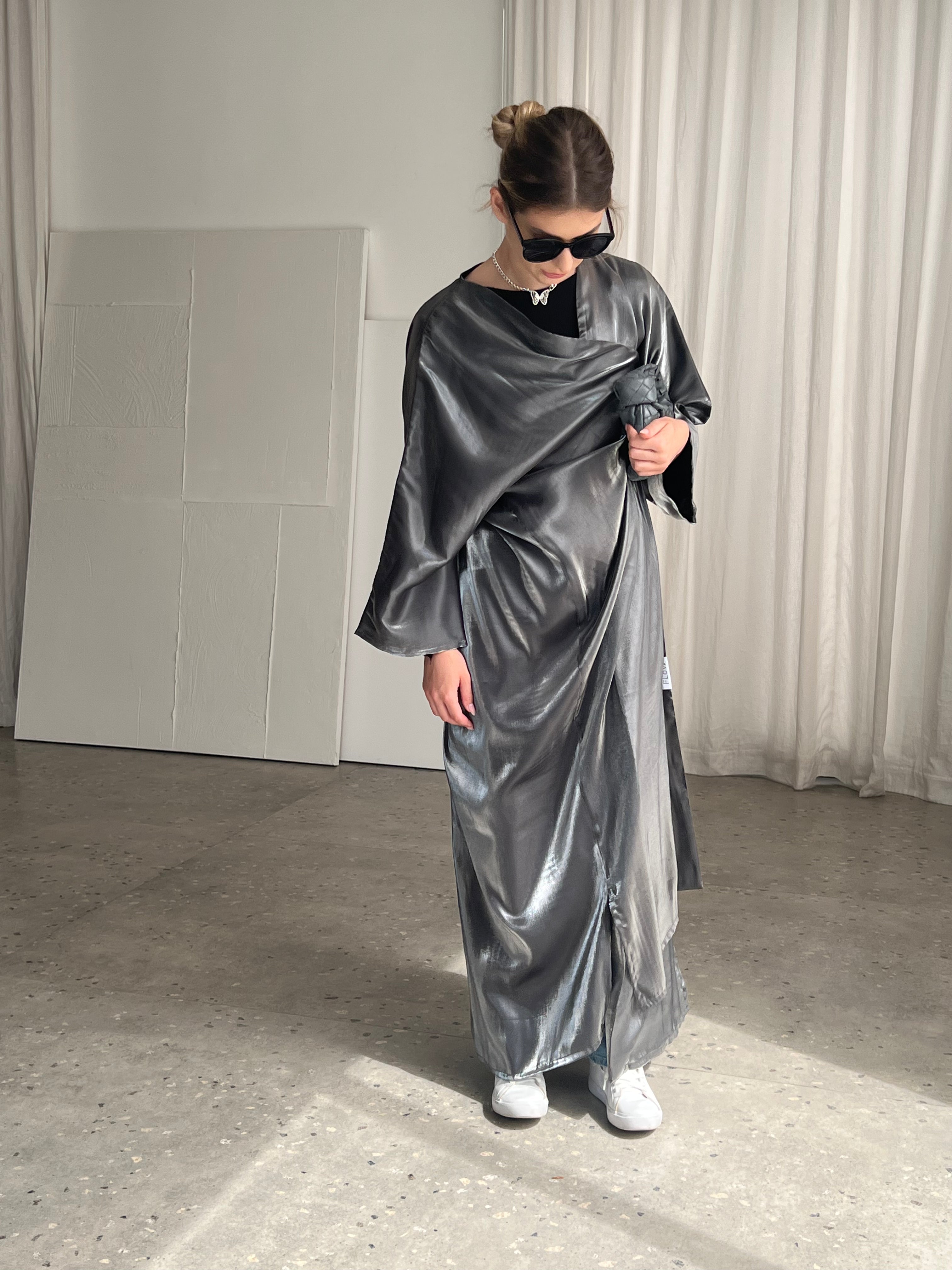 Glow Abaya - Smoke