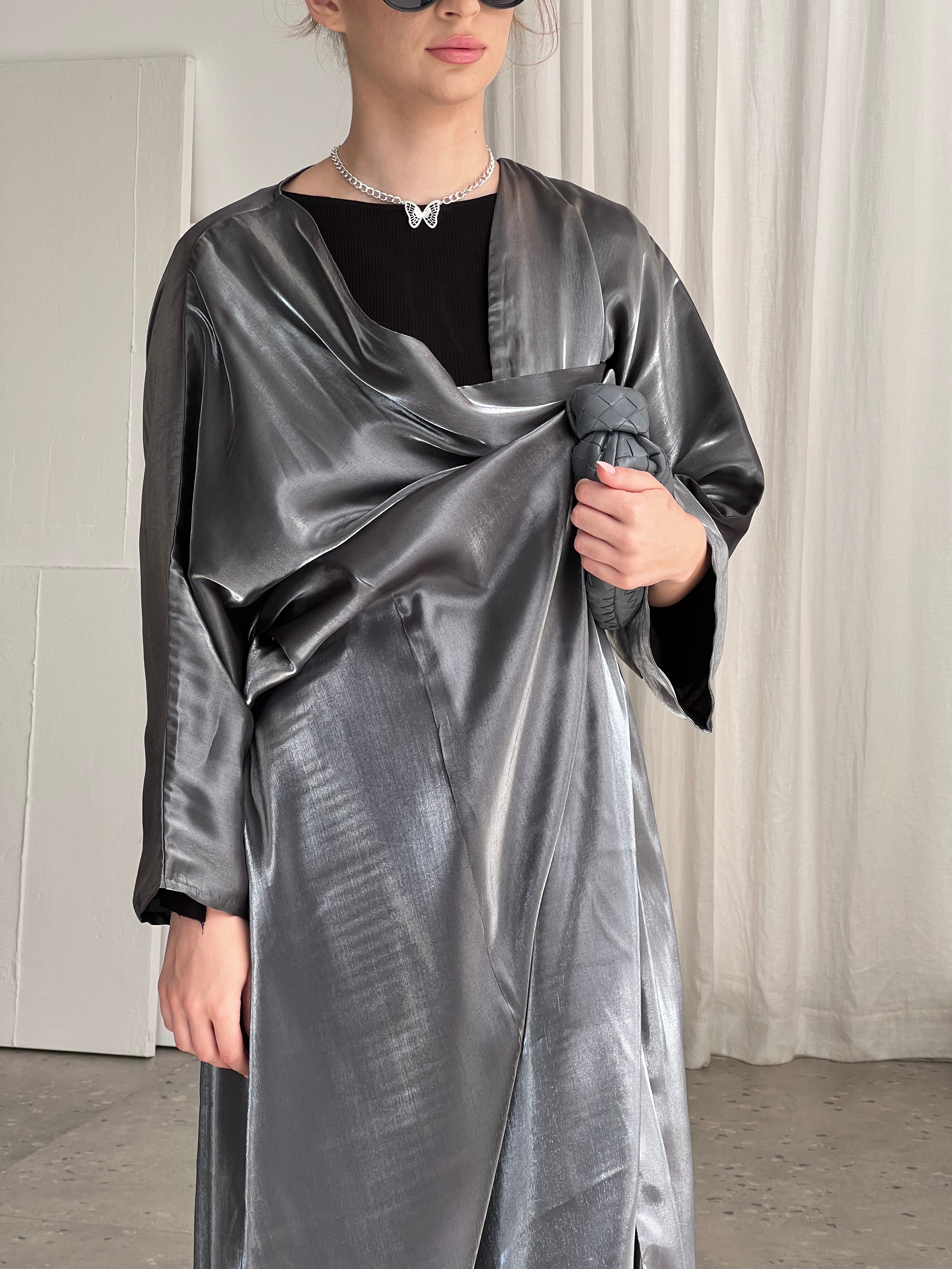 Glow Abaya - Smoke