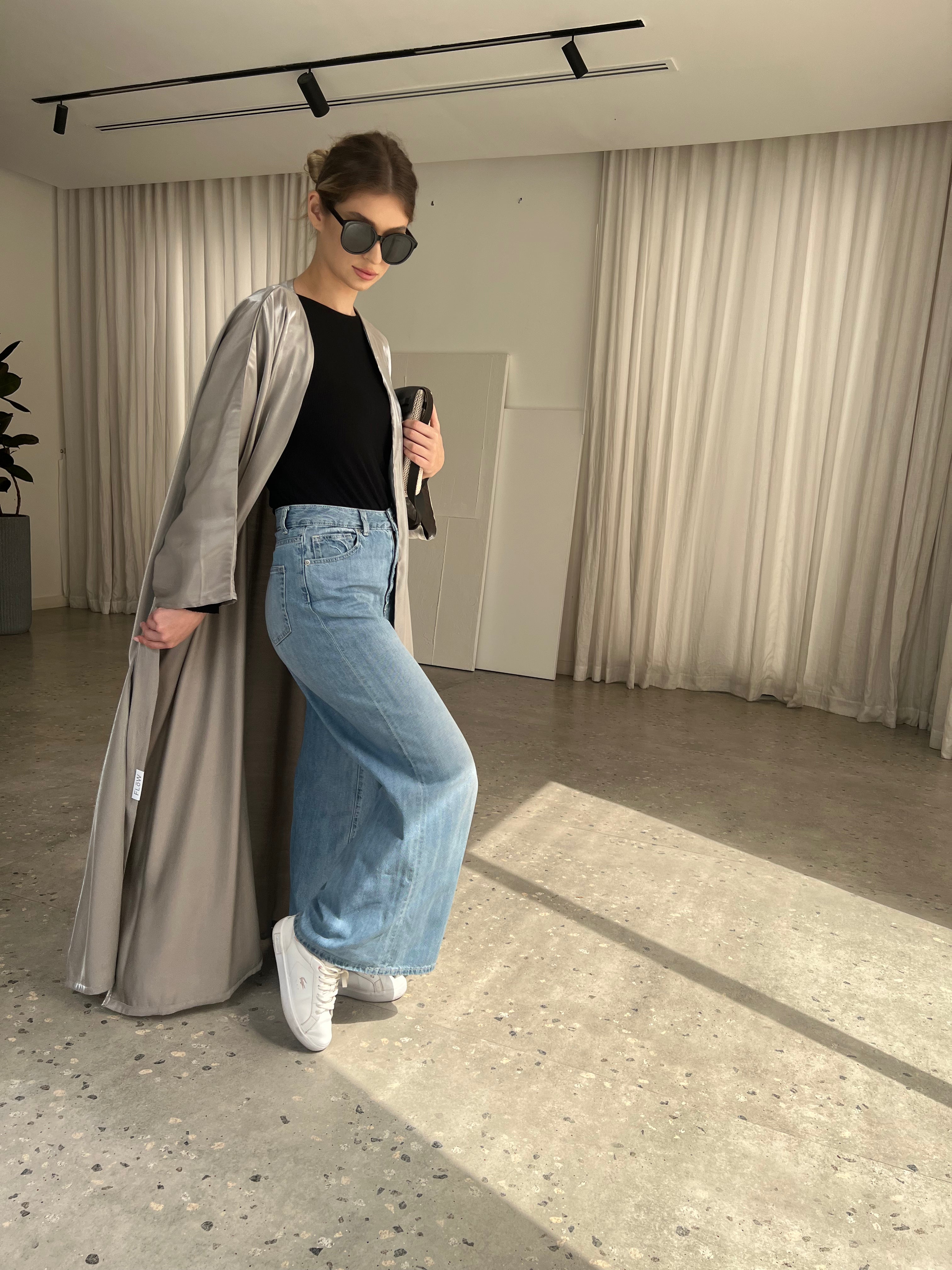 Glow Abaya - Silver