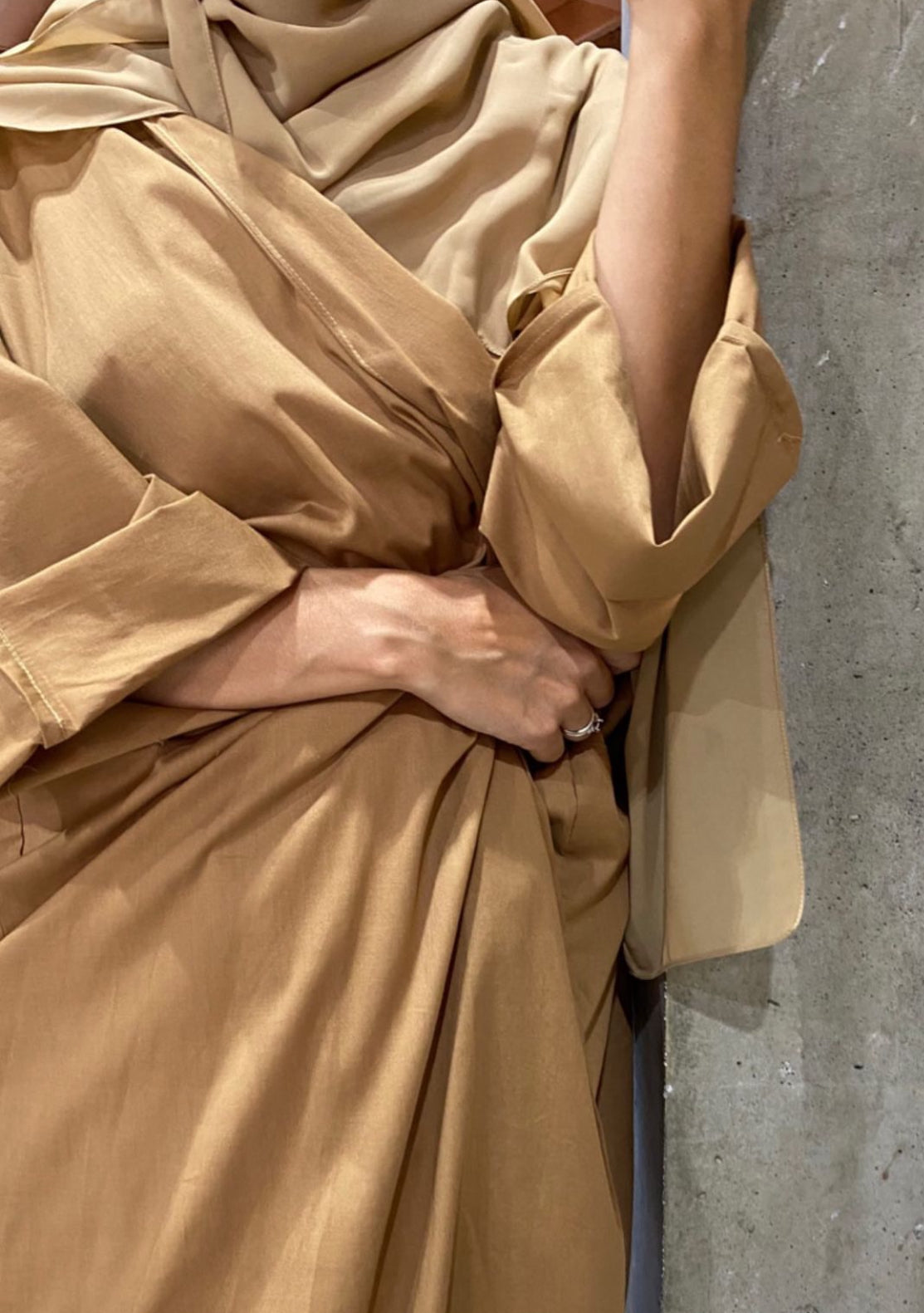 OVERSIZED ABAYA TAN