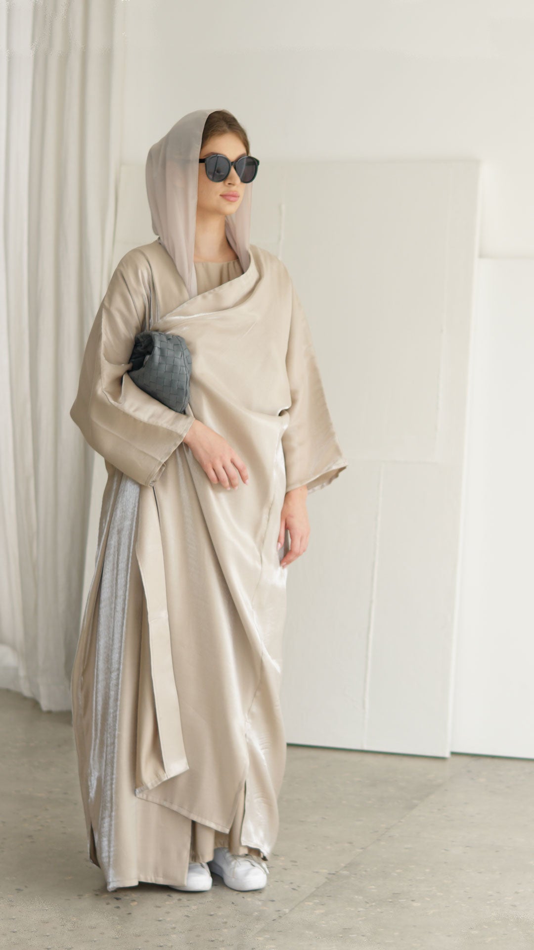 GLOW ABAYA IVORY